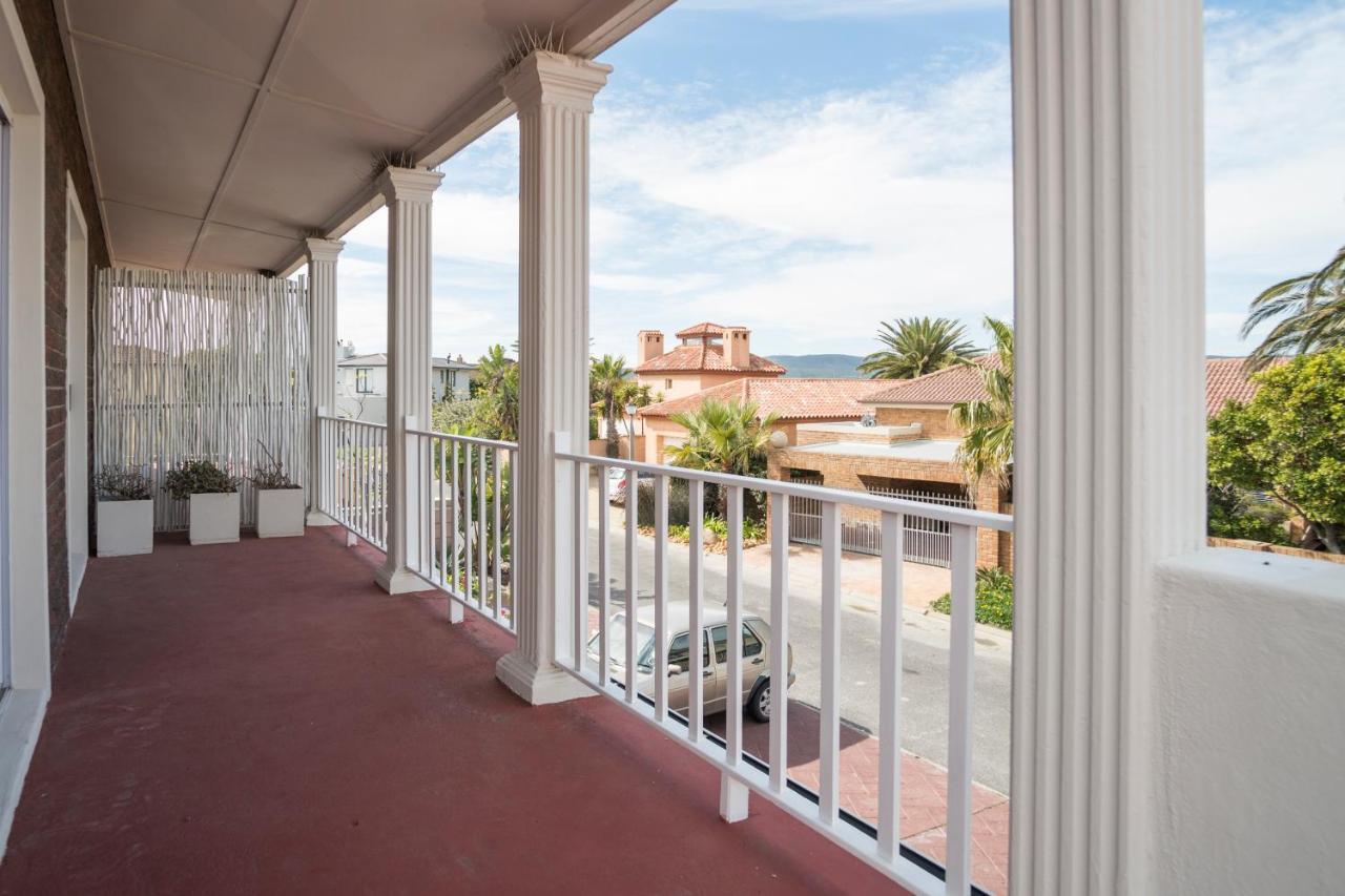 Sunset Beach Living Guesthouse Ciudad del Cabo Exterior foto